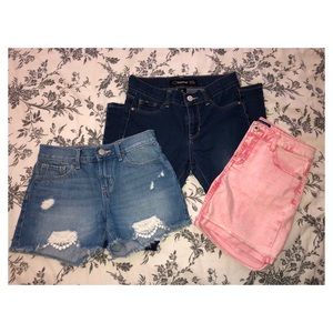 Girl’s Shorts & Jeans Bundle | 3 pieces 💗